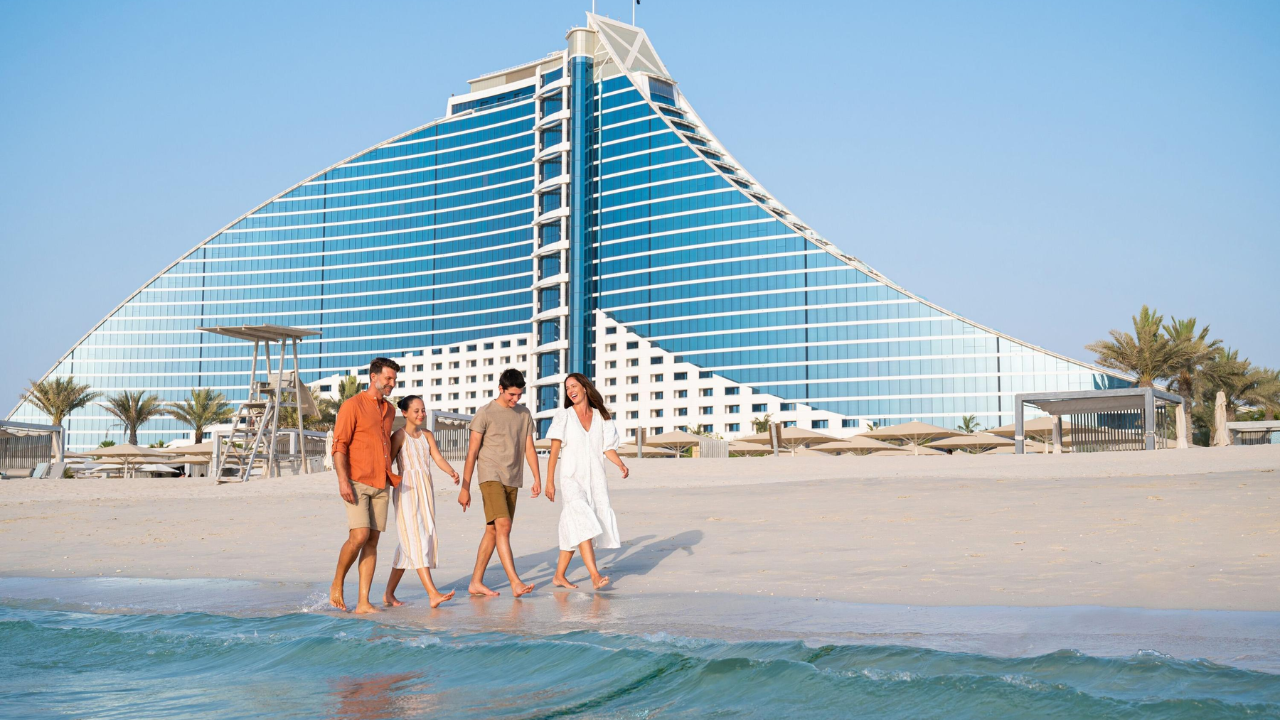 Your Guide to Unforgettable Stays: The Ritz-Carlton, Dubai Edition